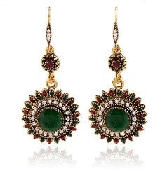 Elegant Drop Earrings with Geometric Design and Sparkling Zircon